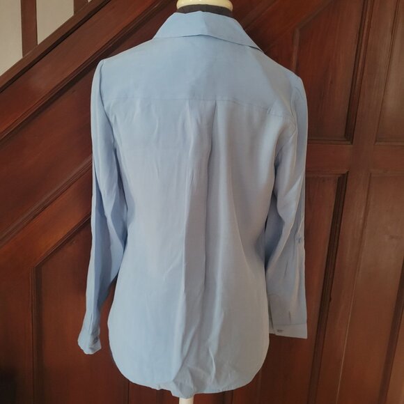 Chicos Light Blue Button-Down Long Sleeve Blouse Size 0 Small Womens - Picture 6 of 7